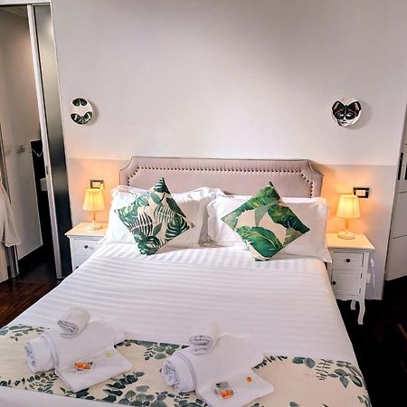 Hotel Dm69 - Termini Monti Crossroads Roma Exterior foto