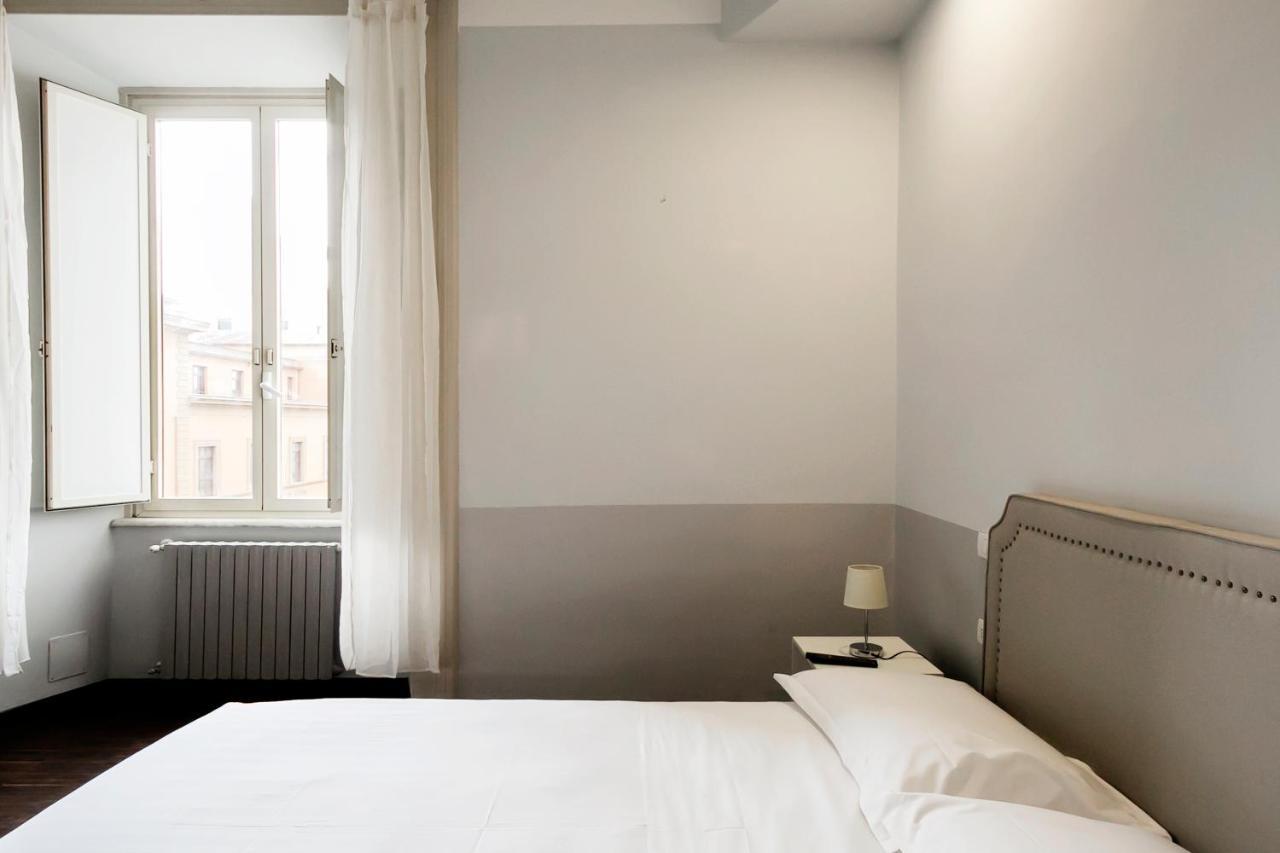 Hotel Dm69 - Termini Monti Crossroads Roma Exterior foto