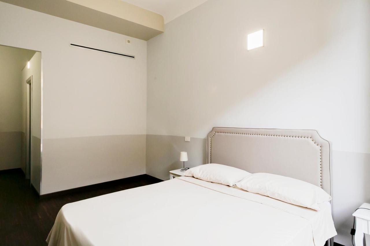 Hotel Dm69 - Termini Monti Crossroads Roma Exterior foto