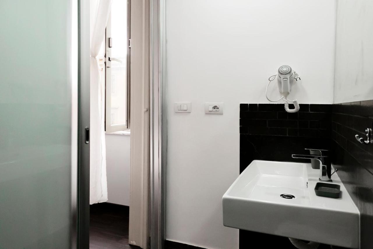 Hotel Dm69 - Termini Monti Crossroads Roma Exterior foto