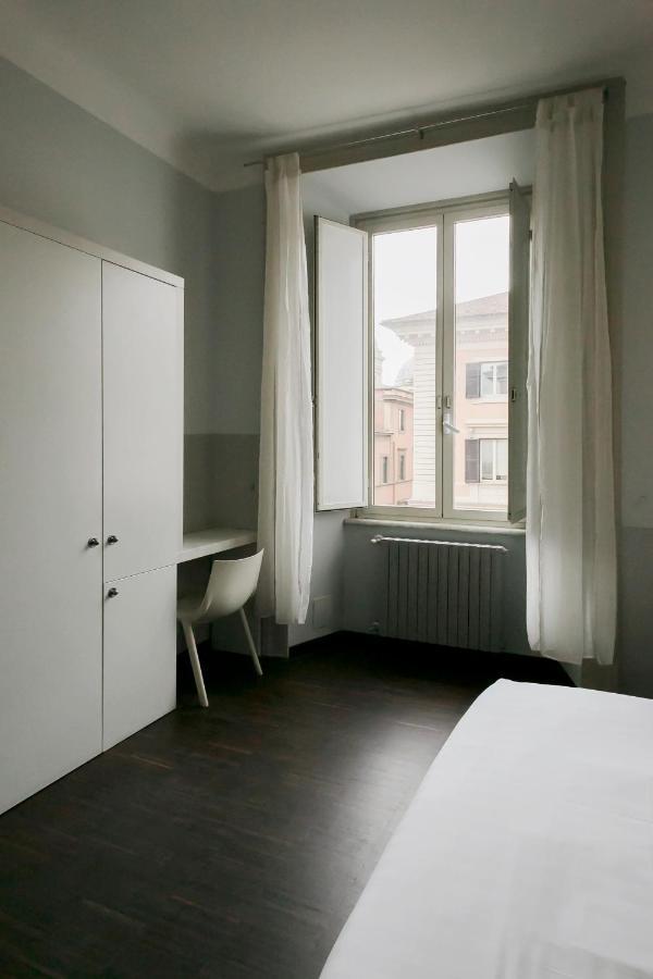 Hotel Dm69 - Termini Monti Crossroads Roma Exterior foto