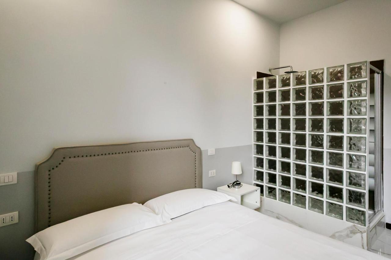 Hotel Dm69 - Termini Monti Crossroads Roma Exterior foto