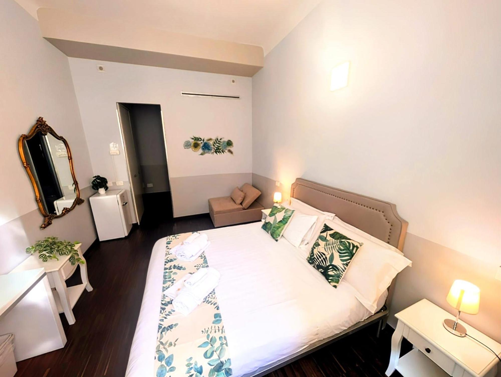 Hotel Dm69 - Termini Monti Crossroads Roma Exterior foto